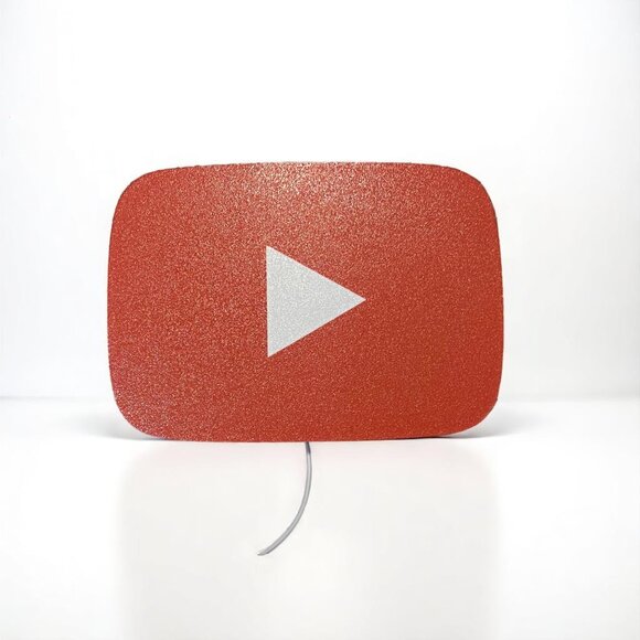 3D Printed YouTube Light Box: LED Desk Decor for Streamers & Gamers - Picture 8 of 10